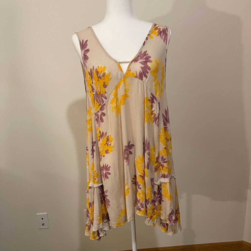 Boutique floral cover up